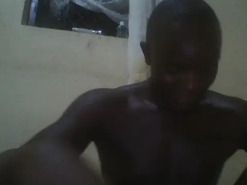 Snapshot of UsTwo_ chatting on 23, 11, 2025 UsTwo online show from 23, 11, 2025