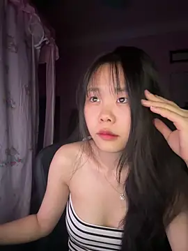 Snapshot of Kiee-lee chatting on 28, 4, 2026 Kiee-lee online show from 28, 4, 2026