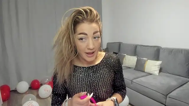 rossana doll online show from 16, 2, 2026