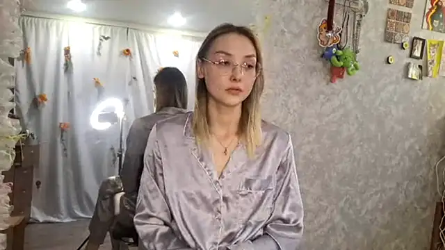 MistieSchorn online show from 20, 11, 2025