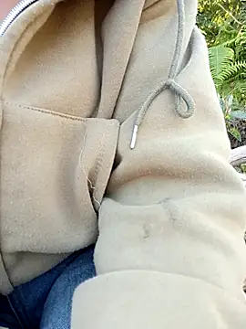 susie min online show from 22, 11, 2025