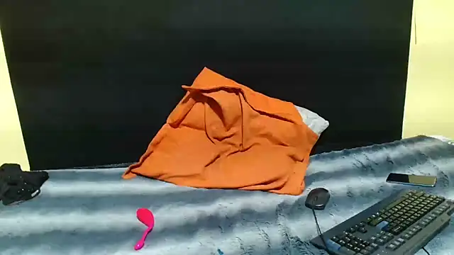 WildHornyTiger18 online show from 27, 2, 2026