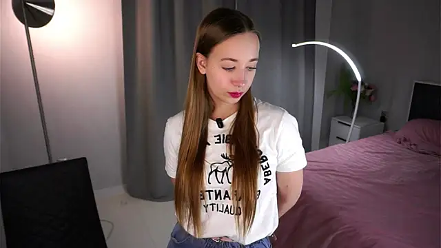 Snapshot of LorettaKay chatting on 26, 11, 2025 LorettaKay online show from 26, 11, 2025