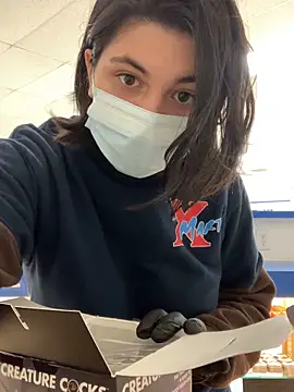 Snapshot of Kora_Kat chatting on 21, 11, 2025 Kora Kat online show from 21, 11, 2025