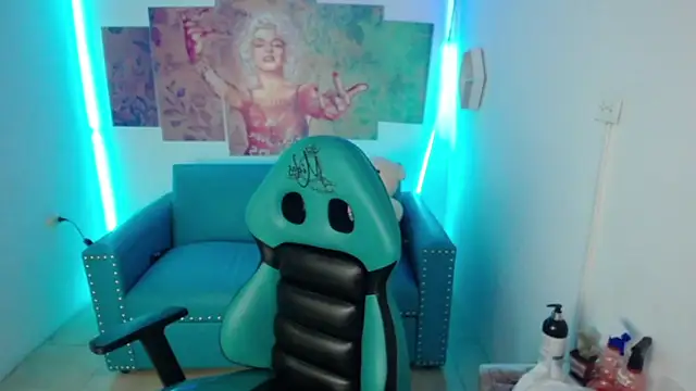 Snapshot of emmily_m1_ chatting on 29, 11, 2025 emmily m1 online show from 29, 11, 2025