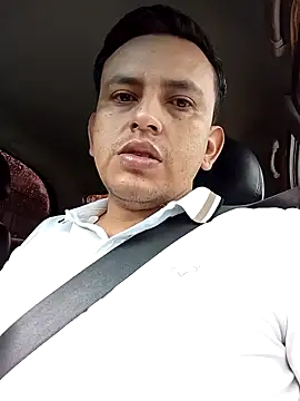 Snapshot of art-e9-2 chatting on 24, 11, 2025 art-e9-2 online show from 24, 11, 2025