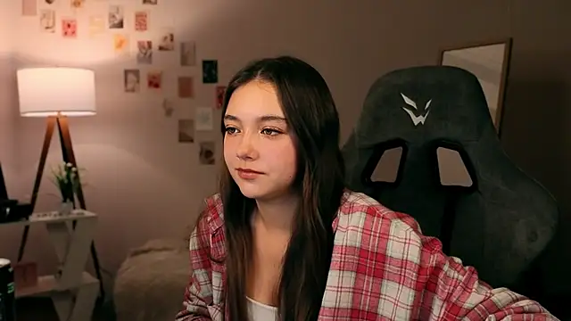 Snapshot of Vexorine chatting on 24, 11, 2025 Vexorine online show from 24, 11, 2025