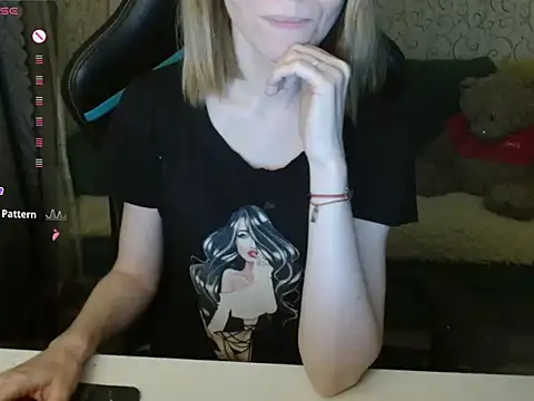 Snapshot of __Katherine___ chatting on 22, 11, 2025 Katherine online show from 22, 11, 2025