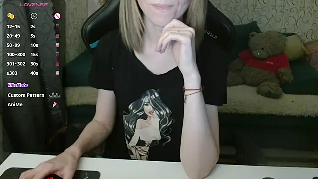 Snapshot of __Katherine___ chatting on 25, 11, 2025 Katherine online show from 25, 11, 2025