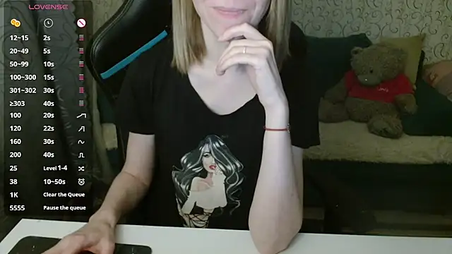 Snapshot of __Katherine___ chatting on 30, 11, 2025 Katherine online show from 30, 11, 2025