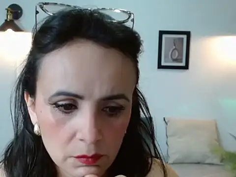 Juliana  lx online show from 13, 1, 2026