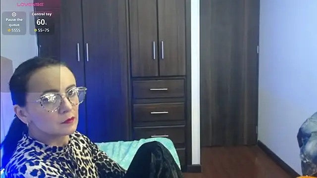 Juliana  lx online show from 26, 11, 2025