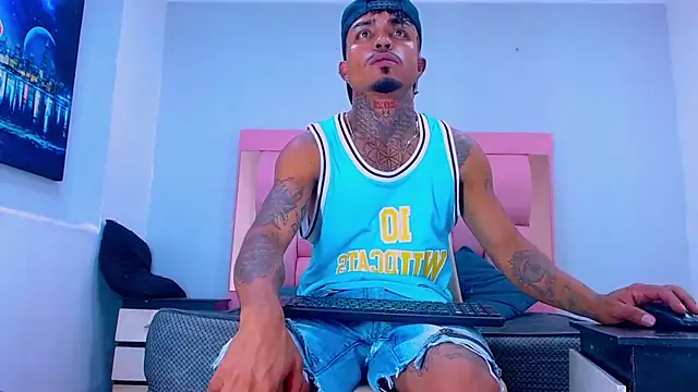 Hot Latino x online show from 16, 2, 2026