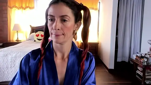 Charlotte-Willson online show from 5, 3, 2026