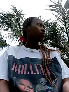 Sweethoneypot25 online show from 16, 12, 2025