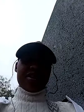 Sweethoneypot25 online show from 22, 4, 2026