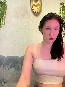 Snapshot of liliana_shvezz chatting on 2, 12, 2025 liliana shvezz online show from 2, 12, 2025