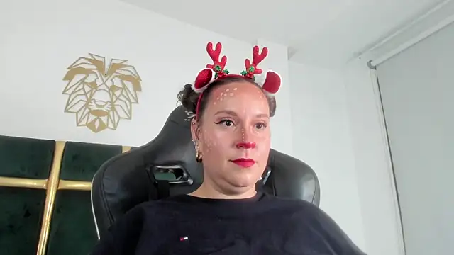 Snapshot of Sophiie_Rouse_ chatting on 2, 12, 2025 Sophiie Rouse online show from 2, 12, 2025