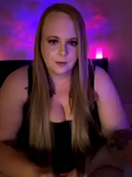 Snapshot of AllieRose94 chatting on 30, 11, 2025 AllieRose94 online show from 30, 11, 2025