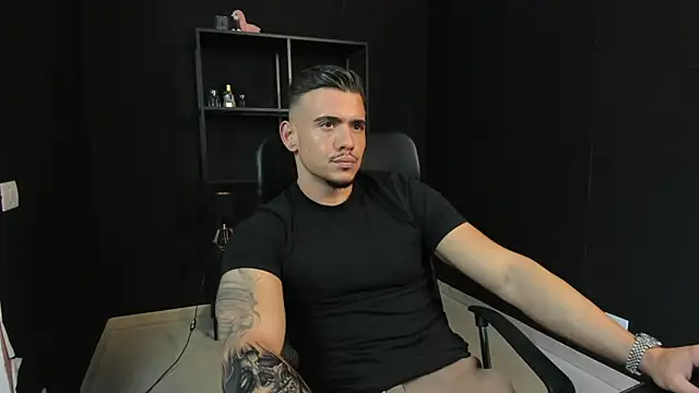 Snapshot of ElijahThorne chatting on 27, 4, 2026 ElijahThorne online show from 27, 4, 2026
