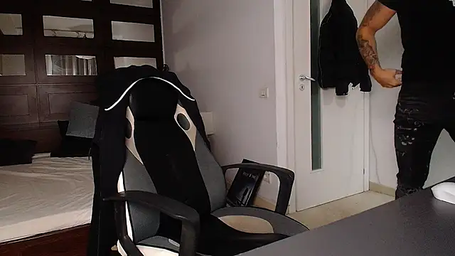 ElijahThorne online show from 24, 2, 2026