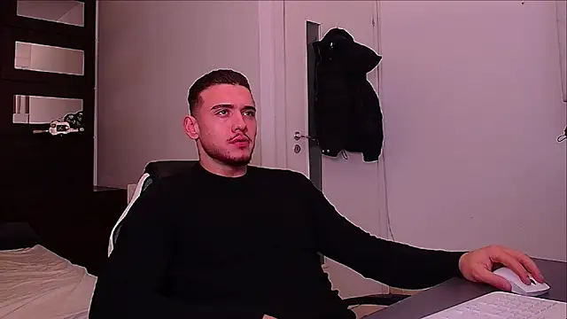 ElijahThorne online show from 22, 12, 2025