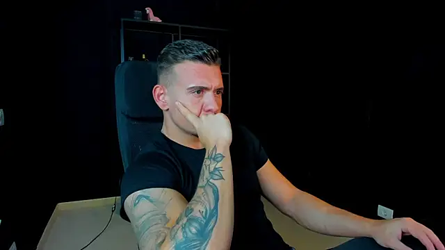 Snapshot of ElijahThorne chatting on 3, 4, 2026 ElijahThorne online show from 3, 4, 2026
