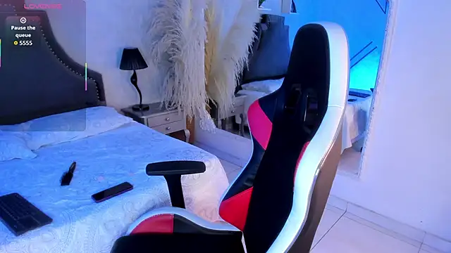 RenataMason online show from 8, 4, 2026