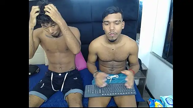 Straight latinX online show from 22, 11, 2025