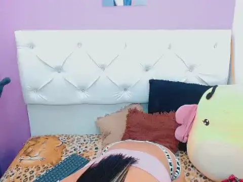 Snapshot of xwetdreamsx chatting on 27, 11, 2025 xwetdreamsx online show from 27, 11, 2025