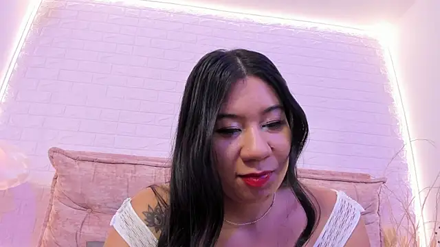 Snapshot of lunaa_hart chatting on 1, 5, 2026 lunaa hart online show from 1, 5, 2026