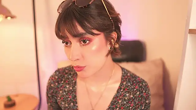 Mackenzie Lia online show from 8, 1, 2026