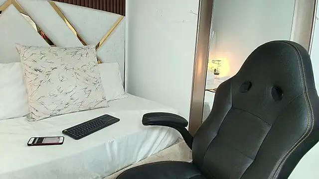 Snapshot of Megumi_Sato chatting on 26, 11, 2025 Megumi Sato online show from 26, 11, 2025