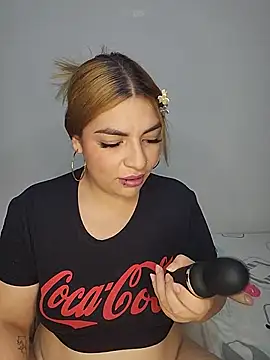 Snapshot of mila_curvy chatting on 30, 11, 2025 mila curvy online show from 30, 11, 2025