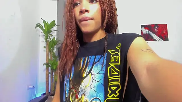 Catty Noir online show from 4, 12, 2025