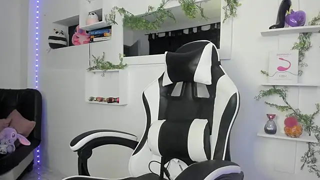 Snapshot of Ariel_Laurentt chatting on 9, 2, 2026 Ariel Laurentt online show from 9, 2, 2026