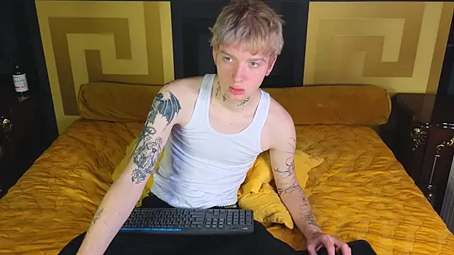 Snapshot of TRAVIS_CLAS chatting on 27, 11, 2025 TRAVIS CLAS online show from 27, 11, 2025