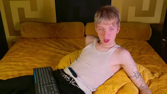 Snapshot of TRAVIS_CLAS chatting on 30, 11, 2025 TRAVIS CLAS online show from 30, 11, 2025