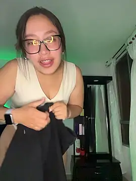 LyaRose online show from 13, 1, 2026