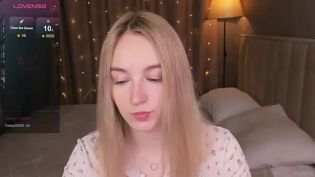Shy Polly online show from 15, 5, 2026