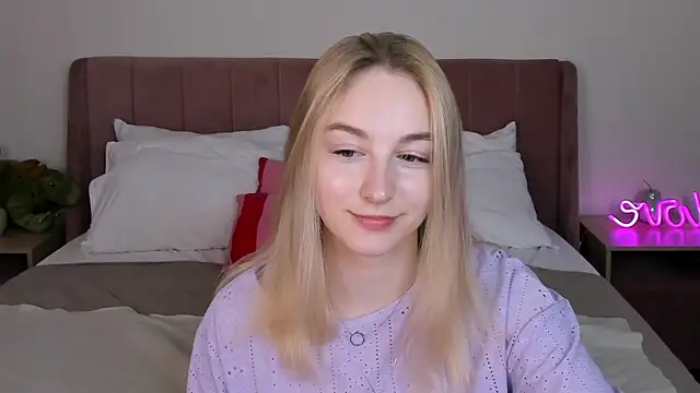 Shy Polly online show from 24, 6, 2026