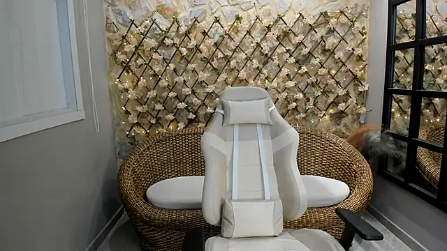 TATTOOSEXDOLL online show from 1, 12, 2025