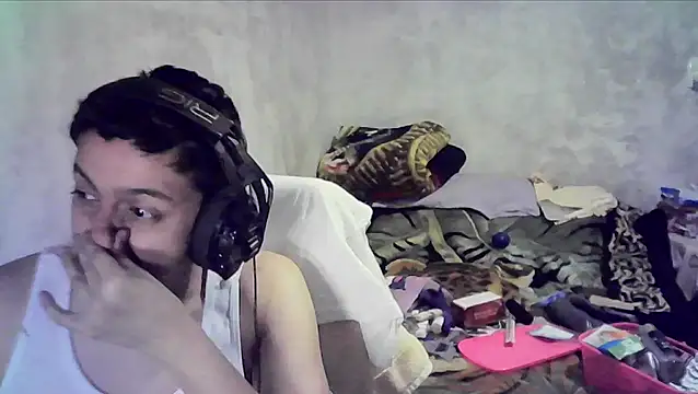 Snapshot of Giby_Grace chatting on 21, 12, 2025 Giby Grace online show from 21, 12, 2025