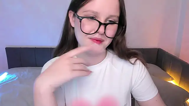 Lana Moon   online show from 1, 12, 2025