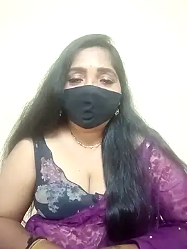 Snapshot of Soni-queen chatting on 1, 12, 2025 Soni-queen online show from 1, 12, 2025