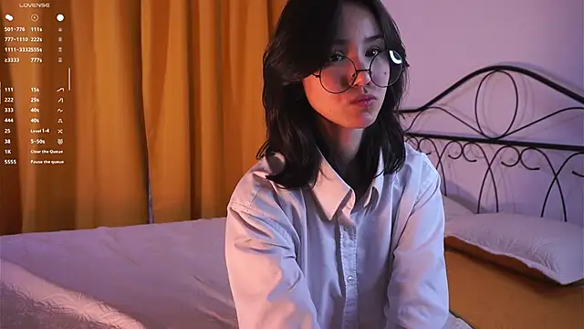 Snapshot of StaciaBratz chatting on 21, 11, 2025 StaciaBratz online show from 21, 11, 2025