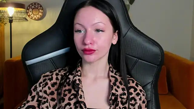 NaomiBlakes online show from 5, 12, 2025