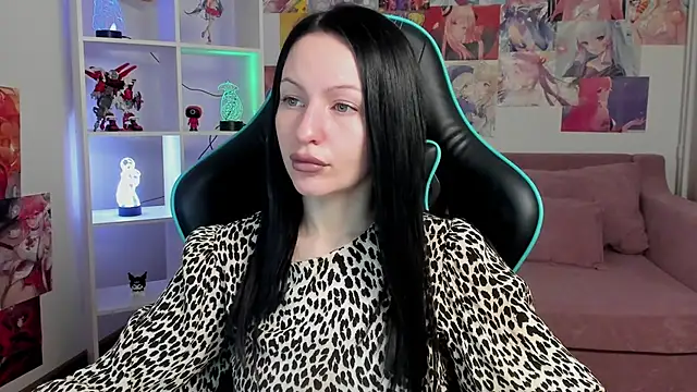 NaomiBlakes online show from 6, 3, 2026