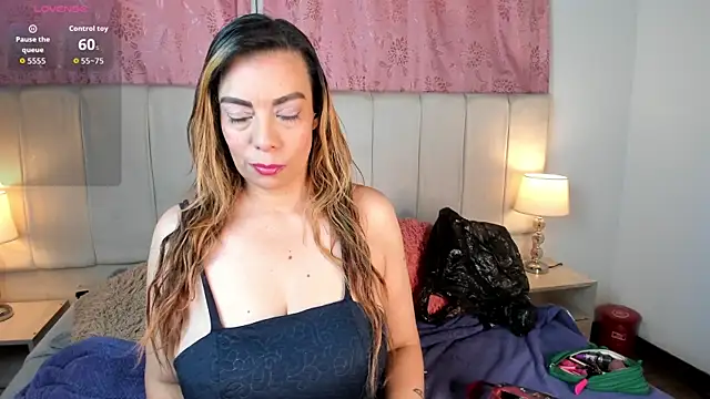 mia  gv online show from 4, 4, 2026