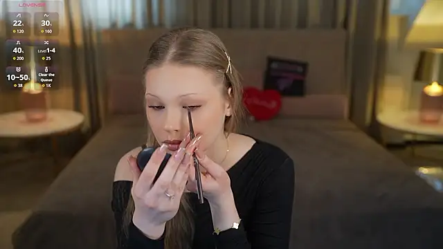 Charlotte Dreams online show from 31, 3, 2026